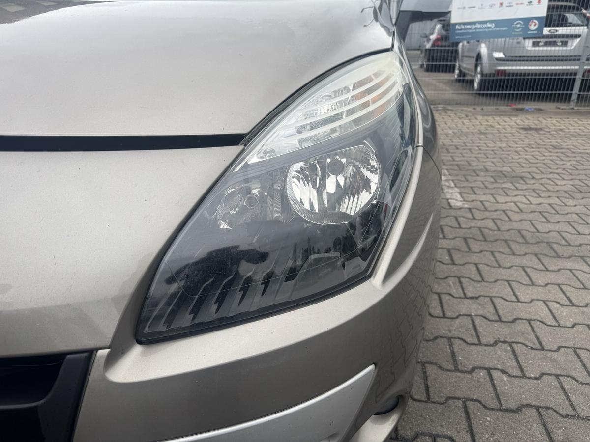 Renault Scenic 3 original Halogenscheinwerfer links leicht vergilbt Bj.2009